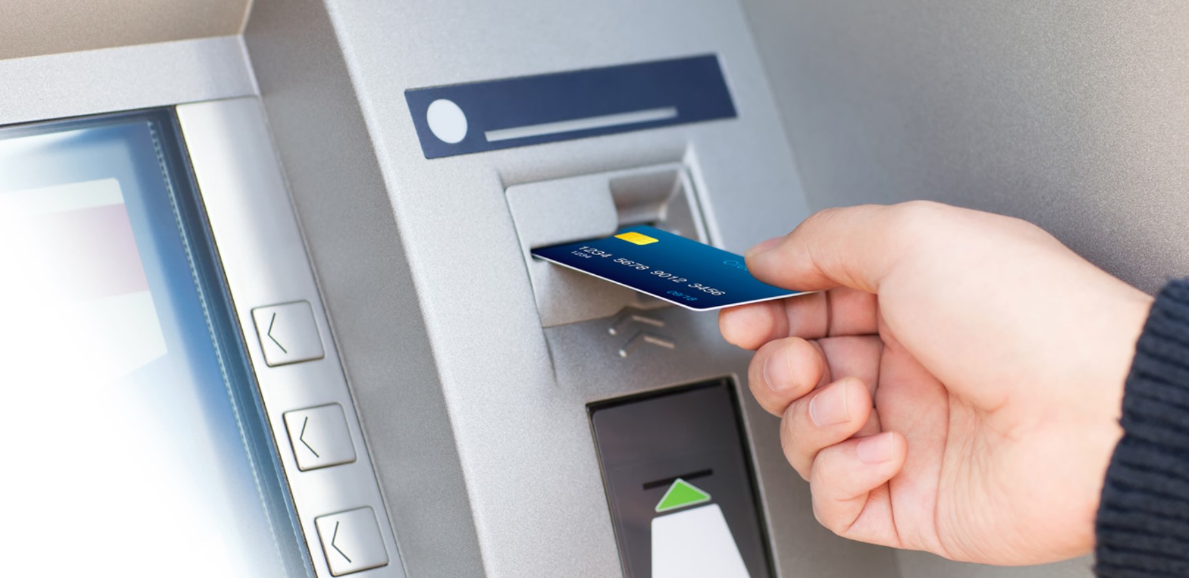 Rút tiền tại máy ATM